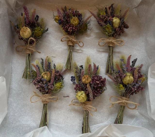 Still looking for the perfect wedding flowers? We have a wonderful selection of dried flowers ready & waiting to be crafted into something beautiful for your wedding. DM to chat about your wedding. #wedding #flowers #weddingflowers #driedflowers #handmade #bride #bouquet #bridesmaid #boho #flowercrown